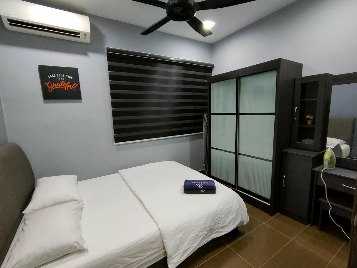 Three-Bedroom House At Tyara Homestay Sunway Petaling Jaya Exterior photo